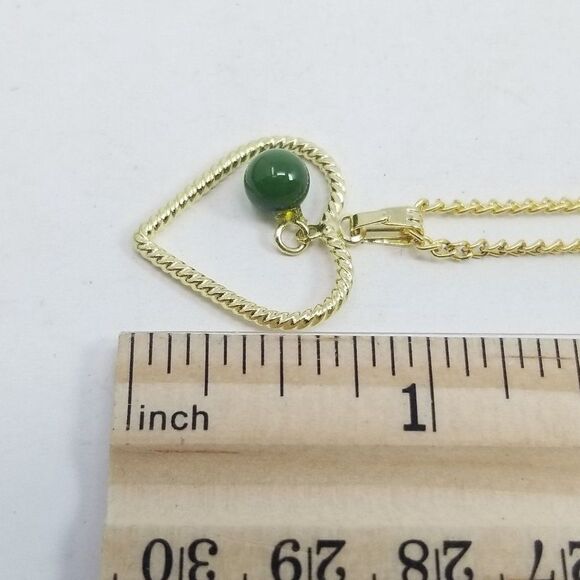 Vintage Little Gold Tone Heart Pendant Necklace with Green Bead Drop, Estate - Picture 6 of 7